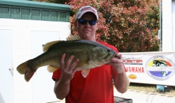 Click to view 2010 Lightning Fishing Tournament 192.JPG